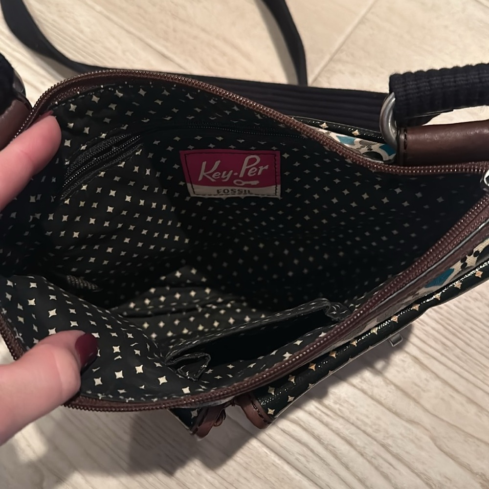 FOSSIL Purse - Picture 2 of 5